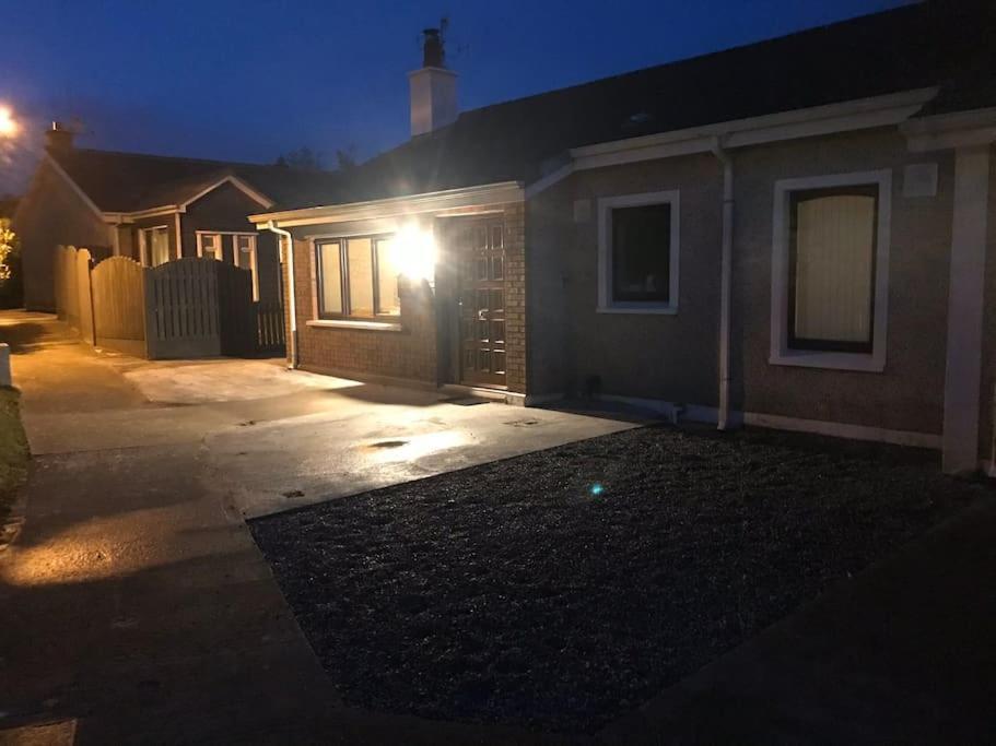Harmony House Enclosed Property Near Beach And Lake Tramore Eksteriør billede